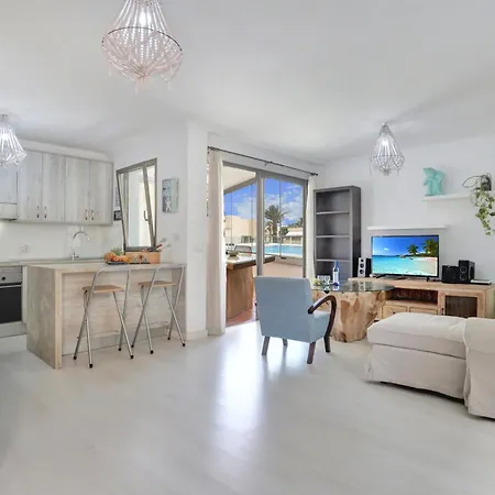 Downwind Villa, Pool, Parking, Fibre Casa vacanze *
