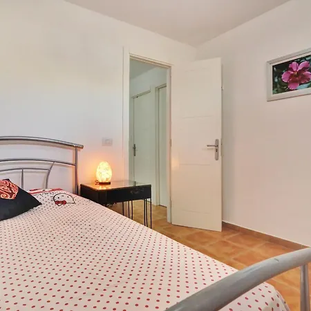 Semesterbostad Downwind Villa, Pool, Parking, Fibre
