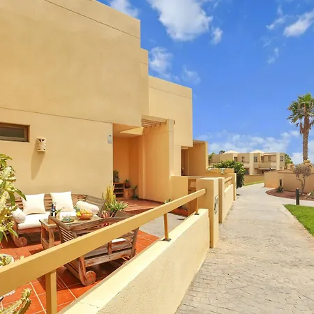 Downwind Villa, Pool, Parking, Fibre Semesterbostad *
