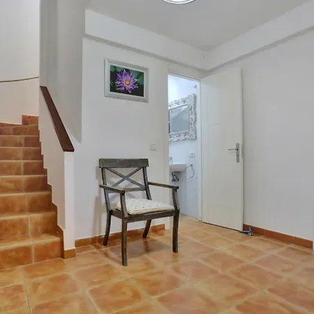 Semesterbostad Downwind Villa, Pool, Parking, Fibre La Tejita
