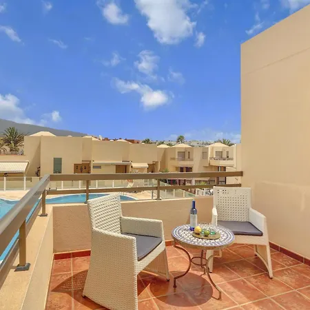 Semesterbostad Downwind Villa, Pool, Parking, Fibre La Tejita
