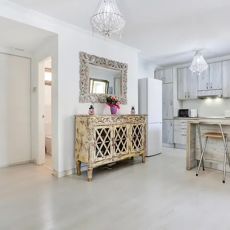 Downwind Villa, Pool, Parking, Fibre